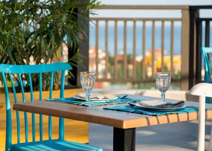 Nevis & Aqua Park Слънчев бряг