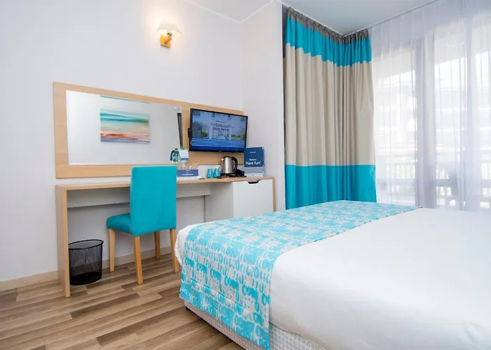 Nevis & Aqua Park 4* Слънчев бряг