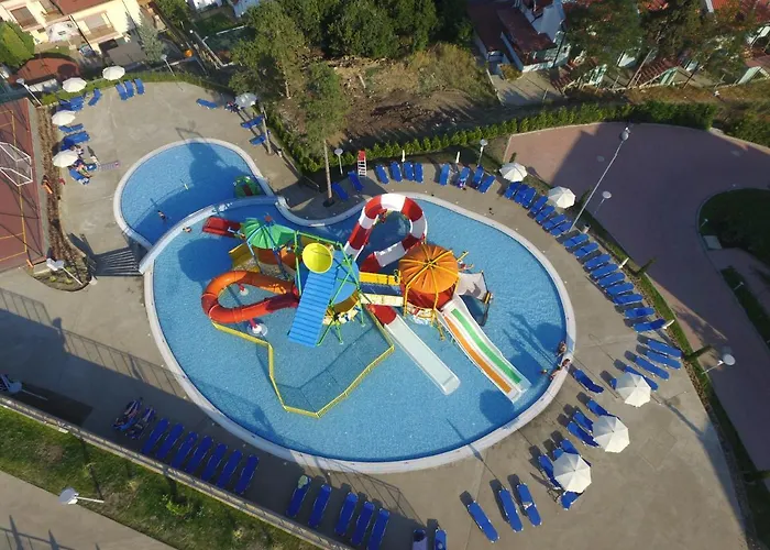 Nevis & Aqua Park Слънчев бряг