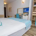 Nevis & Aqua Park Station touristique