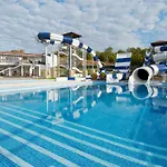 Nevis & Aqua Park Station touristique