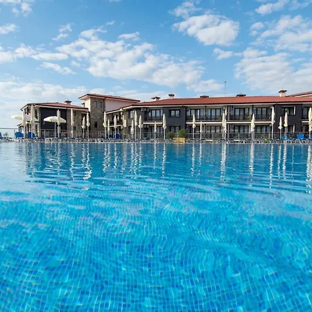 Nevis & Aqua Park