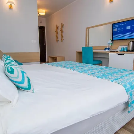 Nevis & Aqua Park Resort 4*