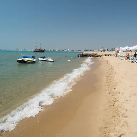 Nevis & Aqua Park 4* Napospart