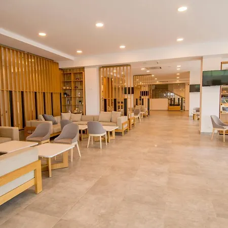 Üdülőközpont Nevis & Aqua Park 4*