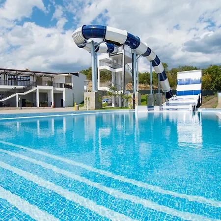 Nevis & Aqua Park 4* Slantschew brjag