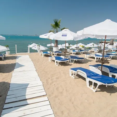 Nevis & Aqua Park Rezort 4*