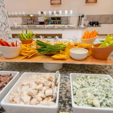 Nevis & Aqua Park Üdülőközpont Napospart