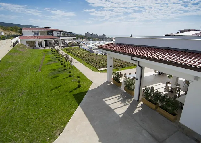 Ośrodek wypoczynkowy Nevis & Aqua Park 4*