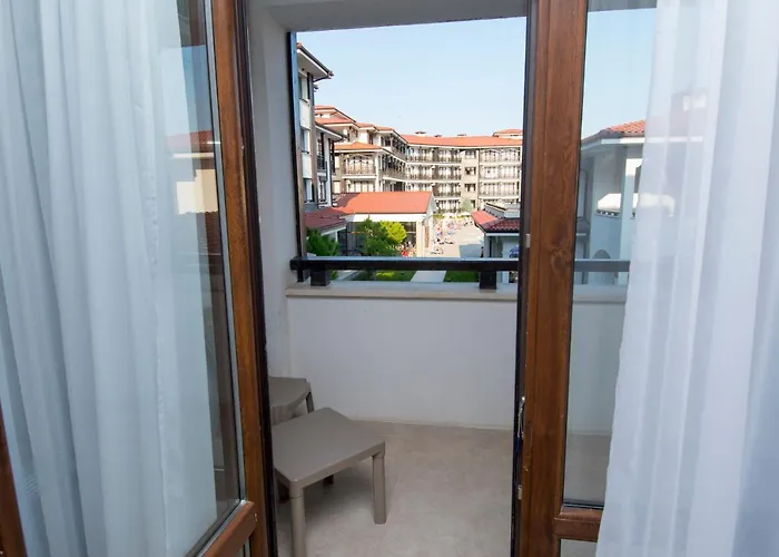 Nevis & Aqua Park Ośrodek wypoczynkowy Słoneczny Brzeg