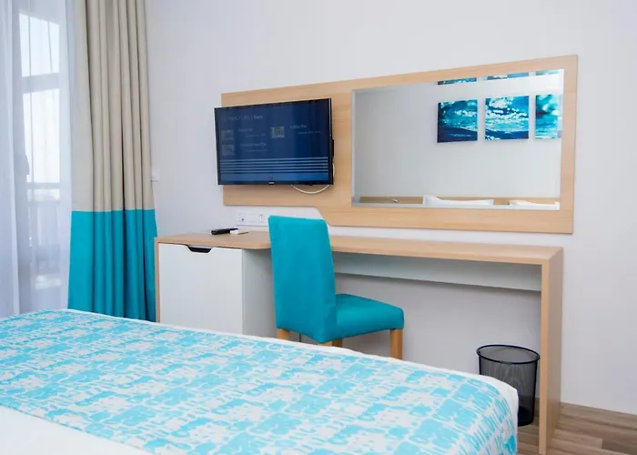 Nevis & Aqua Park 4*