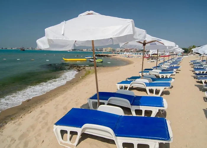 Курортный комплекс Nevis & Aqua Park