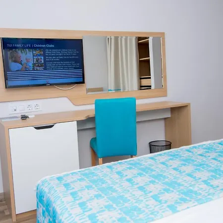 Nevis & Aqua Park Θέρετρο